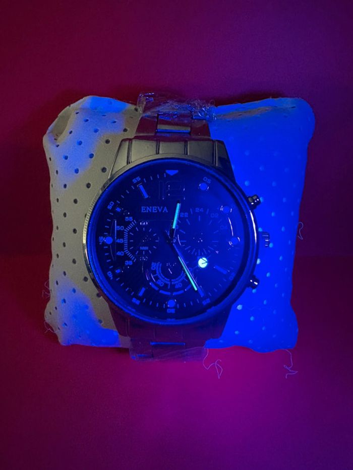 montre Geneva argenté avec cadran noir à quartz pour hommes avec date - photo numéro 4