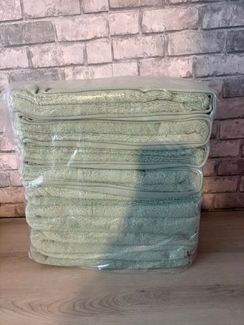 Drap de bain Christian Lacroix neuf 
