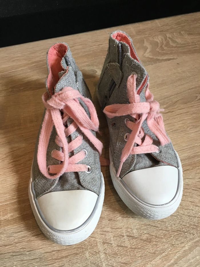 Tennis Levis taille 31 fermeture éclair sur le côté et lacets - photo numéro 5