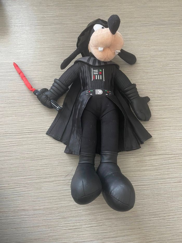 PELUCHE DINGO DARK VADOR STAR WARS 35  CM - photo numéro 5