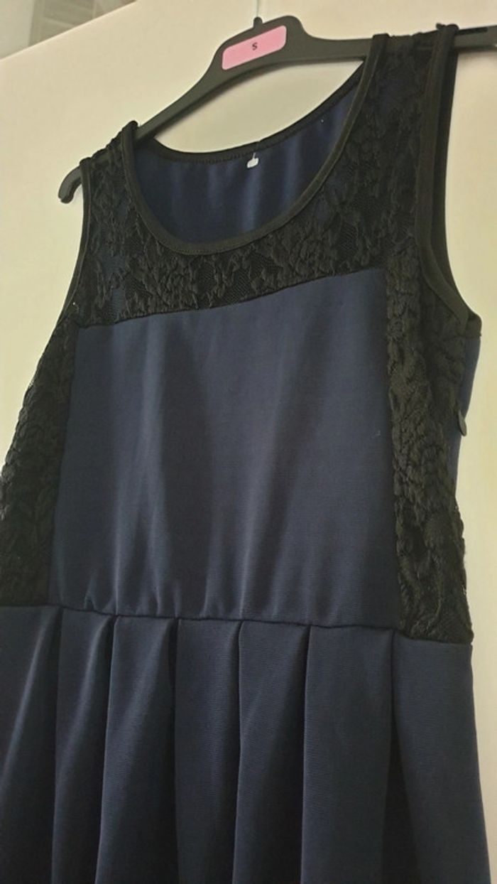 Robe neuve 10 ans - photo numéro 3