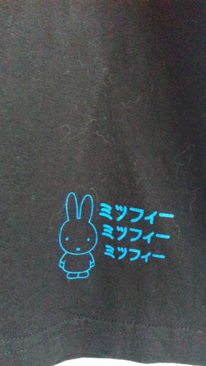 teeshirt noir taille L dessin lapin - photo numéro 2