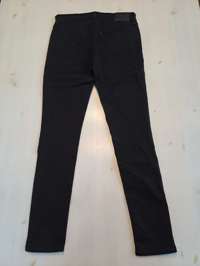 Jeans Levi's 711 26x28 neuf - photo numéro 3