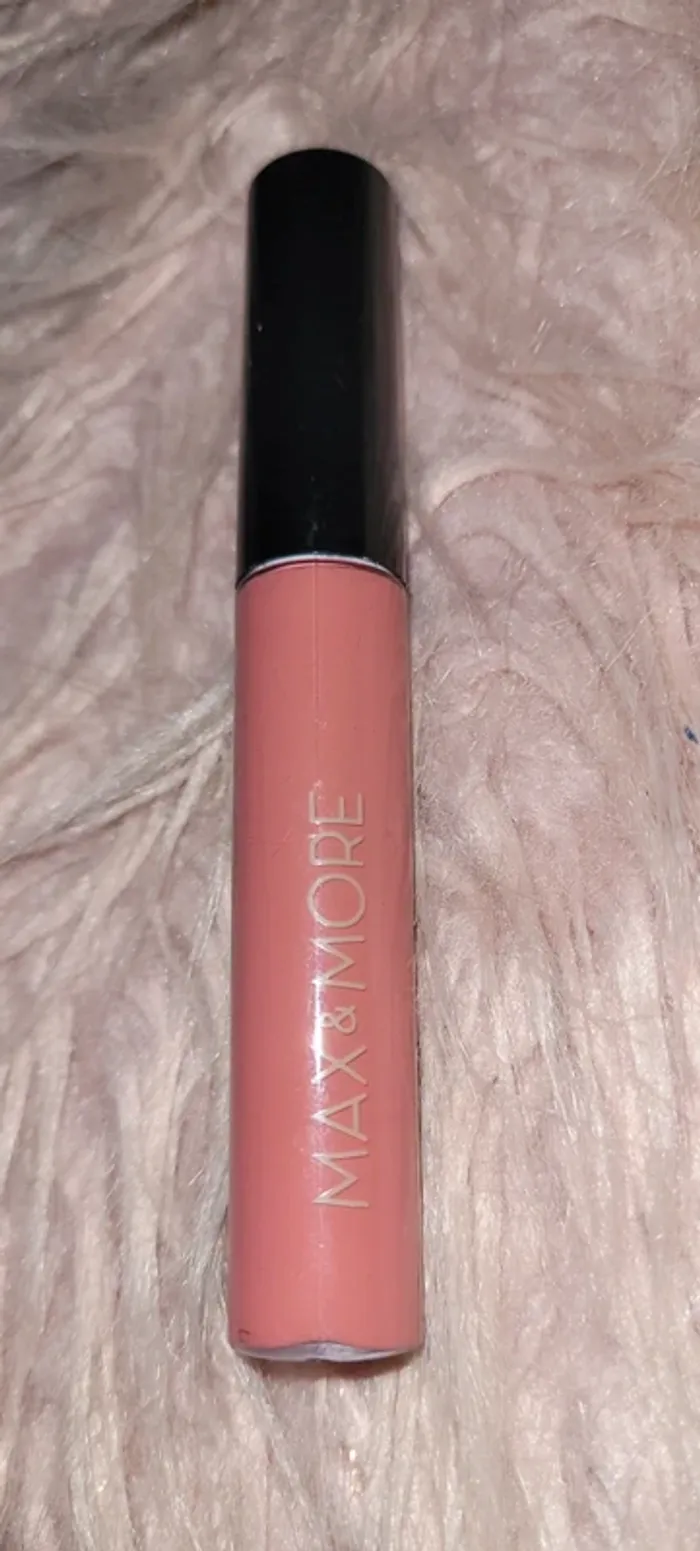 Rouge à lèvres liquide max&more