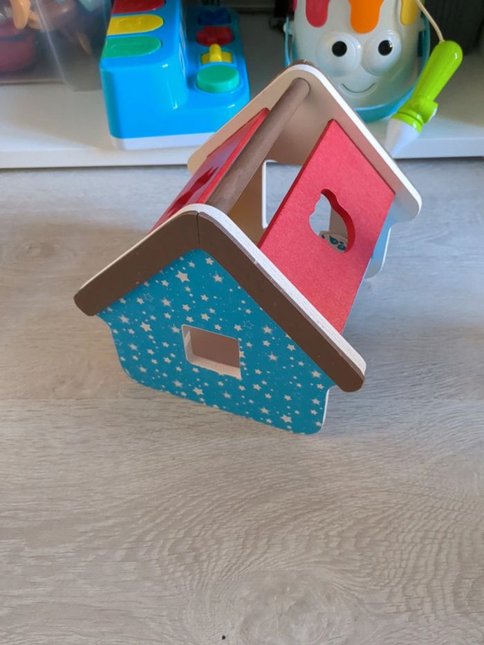 Maison des formes en bois - photo numéro 2