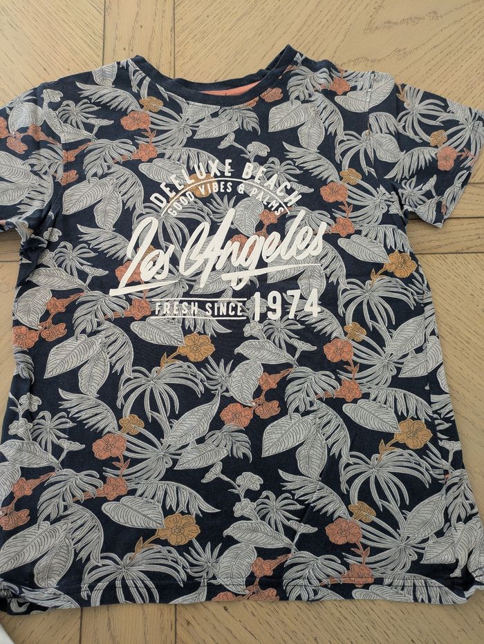 Lot de tee shirts - photo numéro 3