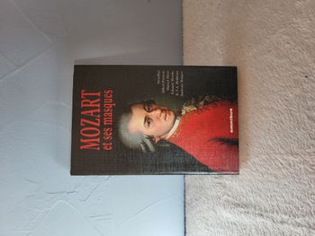 Livre Mozart et ses masques - omnibus