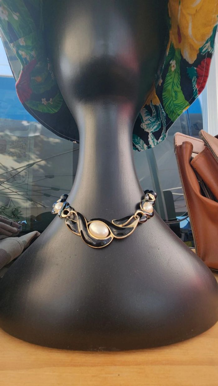 Superbe collier vintage annees 80's, perles et métal doré