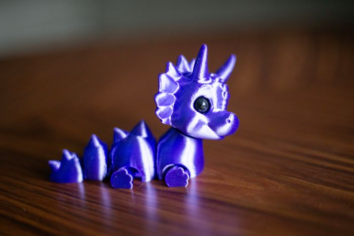 Tricératops / petit dragon articulé / animal articulé - violet métallisé - photo numéro 8