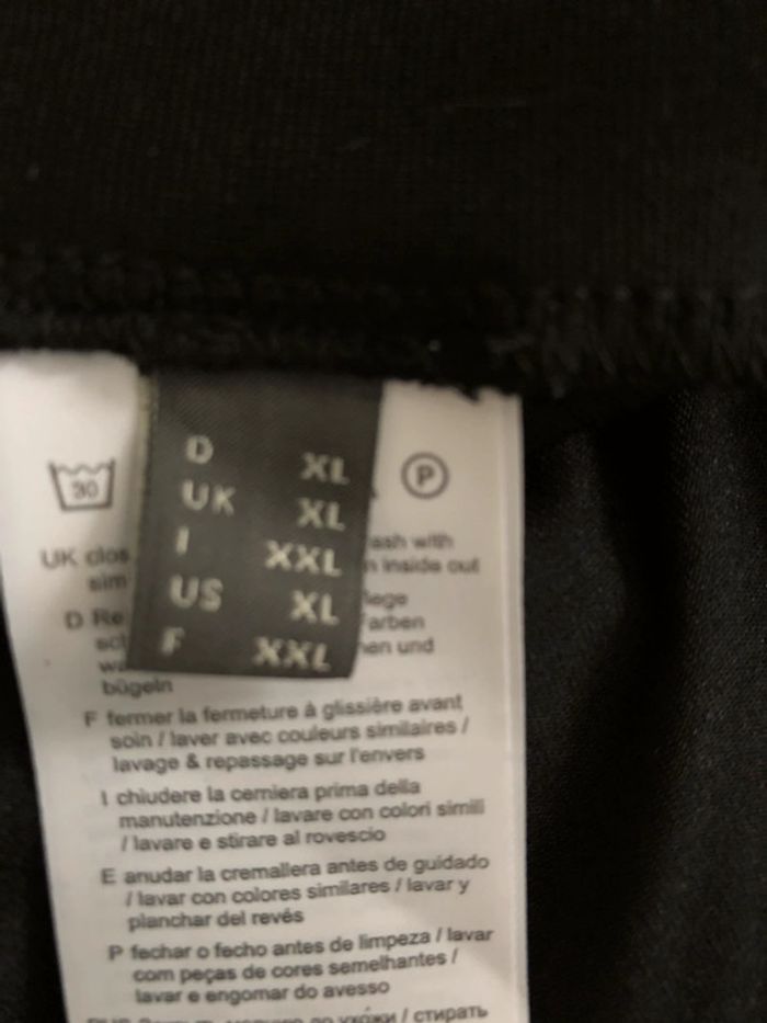 AN17: Robe noire « esprit » avec strass et perles TXXL-44/46 NEUVE - photo numéro 11