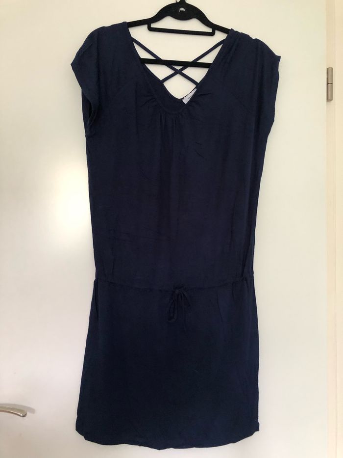 Robe d’été bleue marine C&A - photo numéro 2