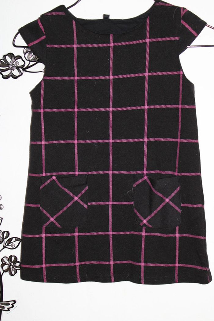 🖤💖 Robe noire à carreaux roses - Taille 4 ans - Très bon état 💖🖤