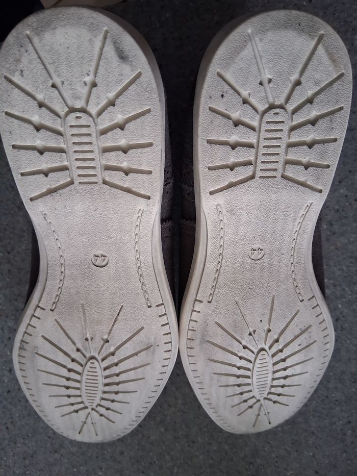 Mocassin " ravenelli " en daim piqué "P- 44" neuf - photo numéro 3