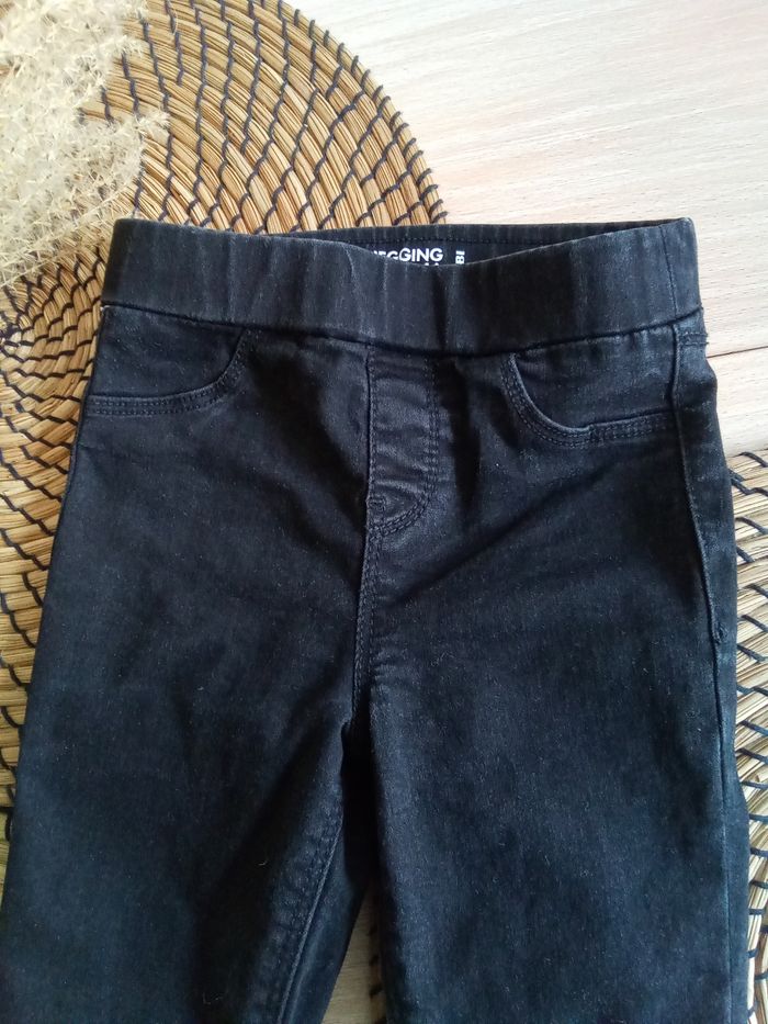 Tregging noir Kiabi taille 4 ans - photo numéro 2