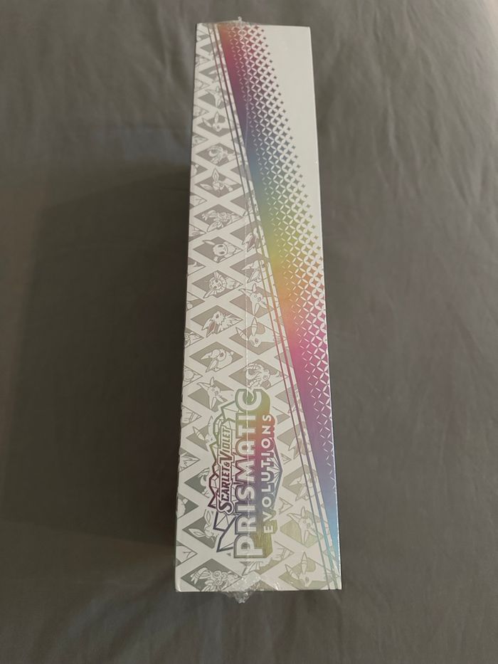 Coffret Pokemon Super Premium SPC EV8,5 Évolutions Prismatiques - photo numéro 5