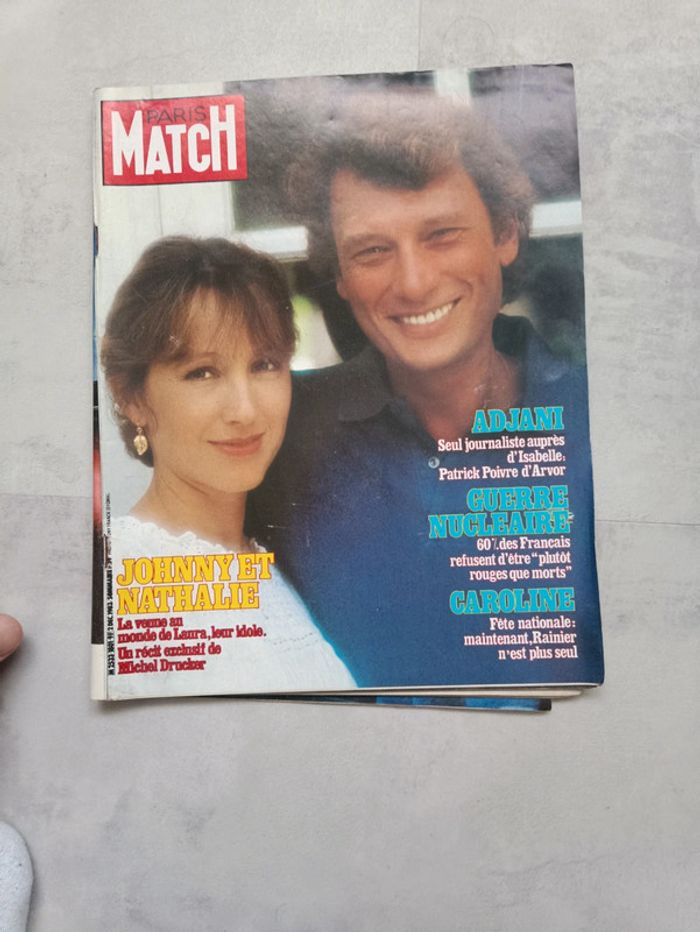 Lot Paris Match couverture Johnny. - photo numéro 10