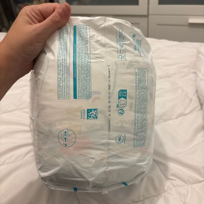 Paquet Mega couche Pampers taille 5 - photo numéro 3