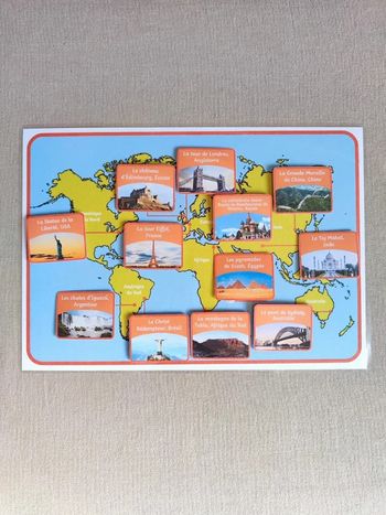 Carte du monde et ses monuments à scratch