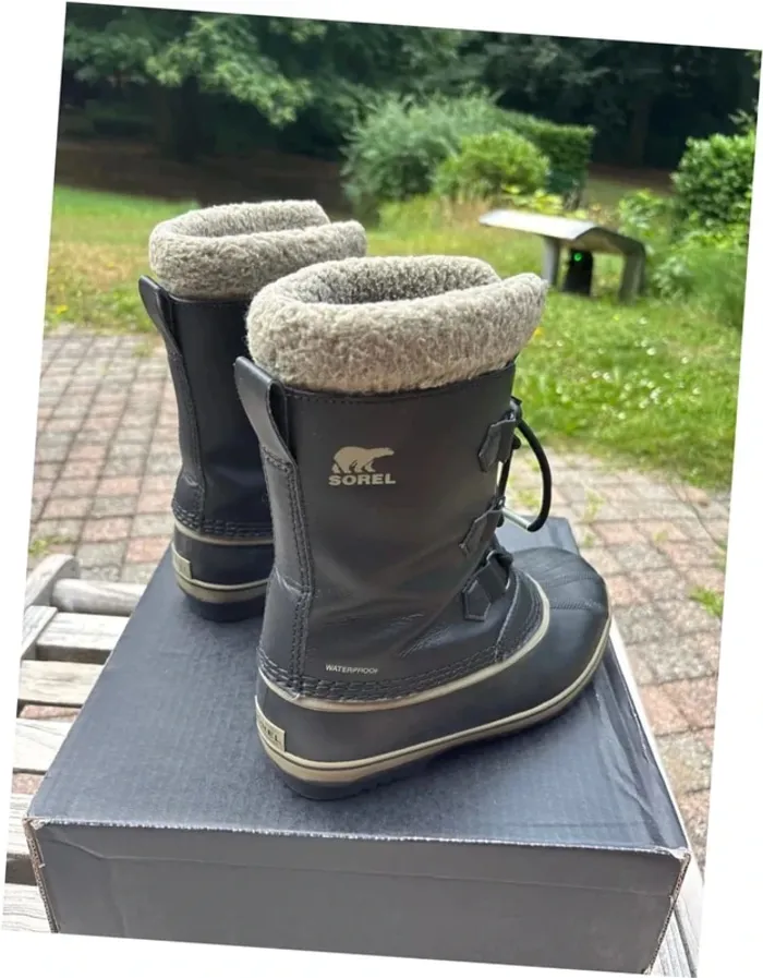 Bottes Sorel Enfant - Taille 36 - Parfaites pour l'Hiver et la Neige ! - photo numéro 12