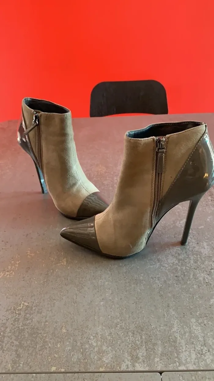 Chaussures Bottines Versace jeans femme