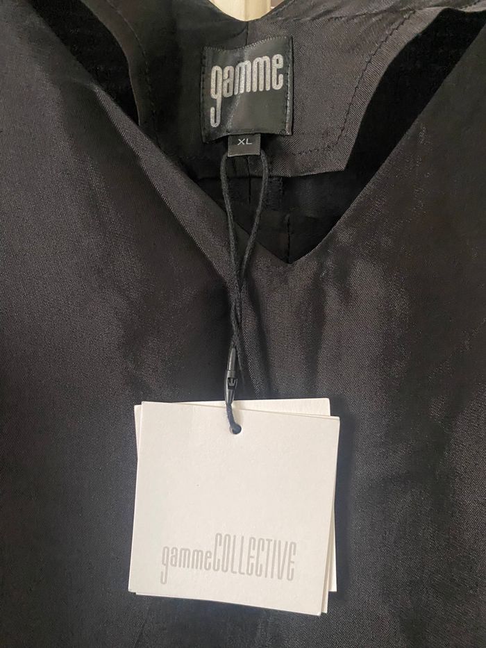 Robe longue en soie noire - photo numéro 3