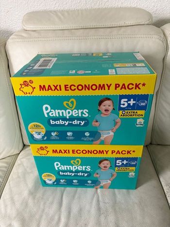 176 couches Pampers Taille 5+