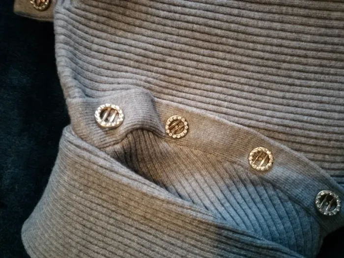 Pull gris - photo numéro 2