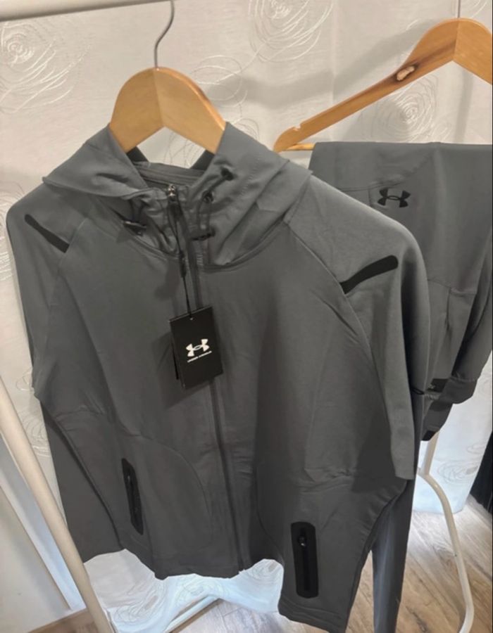 Ensemble Under Armour gris foncé
