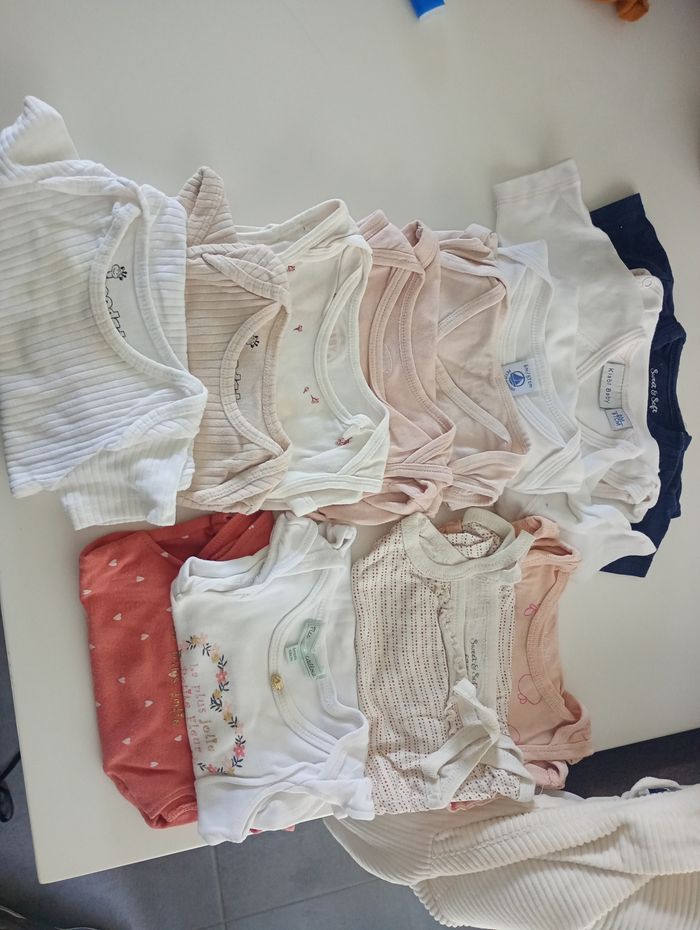 Lot body 6 mois