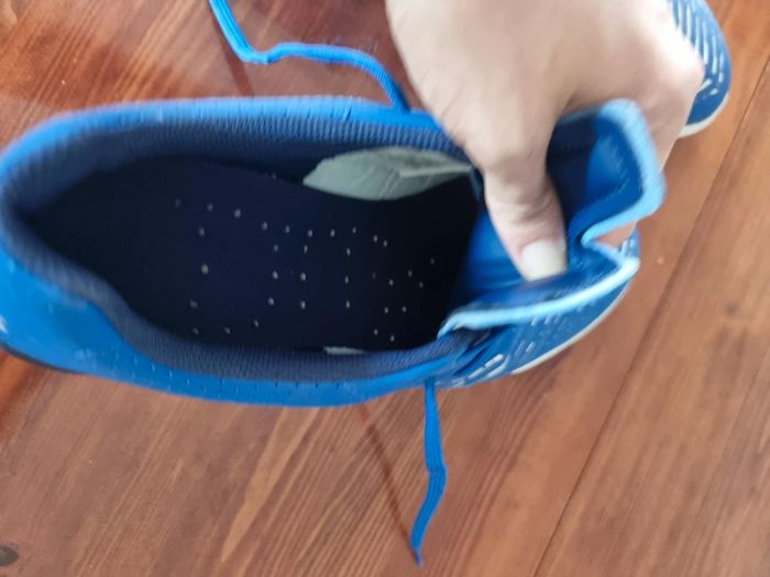 Baskets pour foot en salle - photo numéro 2