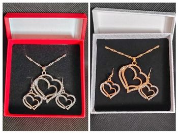 Parure collier boucles d'oreilles coeur