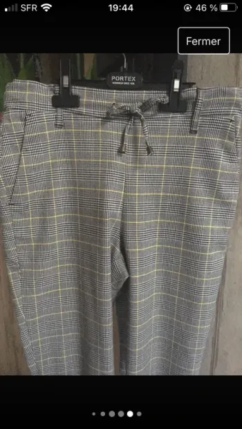 Superbe pantalon moderne et sophistiqué en 38 excellent état de marque Bizzbee
