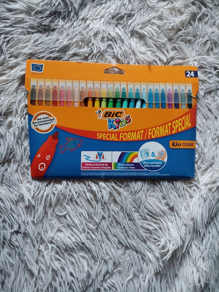 Pochette de 24 feutres Bic Kids et crayons de couleur neufs - photo numéro 2