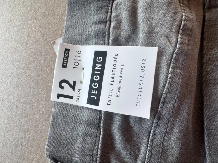 Lot 2 pantalons neufs Gémo 12 ans - photo numéro 8