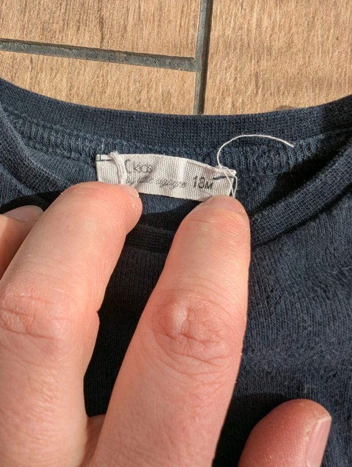 Lot short + t-shirt fille 18 mois - photo numéro 3