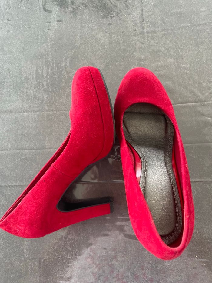 Chaussures à talons velours rouges - photo numéro 5