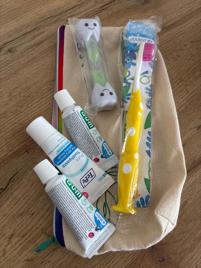 Trousse dentaire pour enfants, brosse à dents, dentifrice, sablier