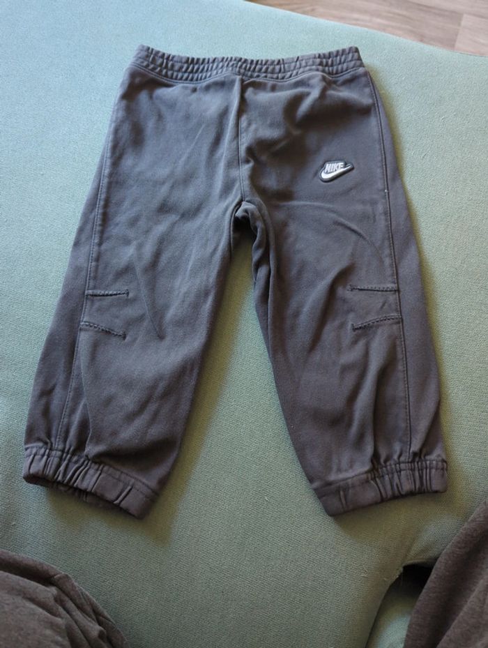 Lots de vêtements 23/24m garçon - photo numéro 2