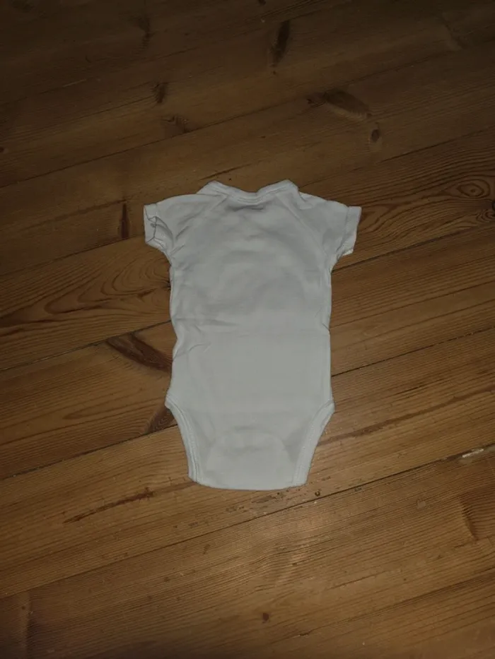 Lot de 4 bodie en coton, 3 mois. - photo numéro 9