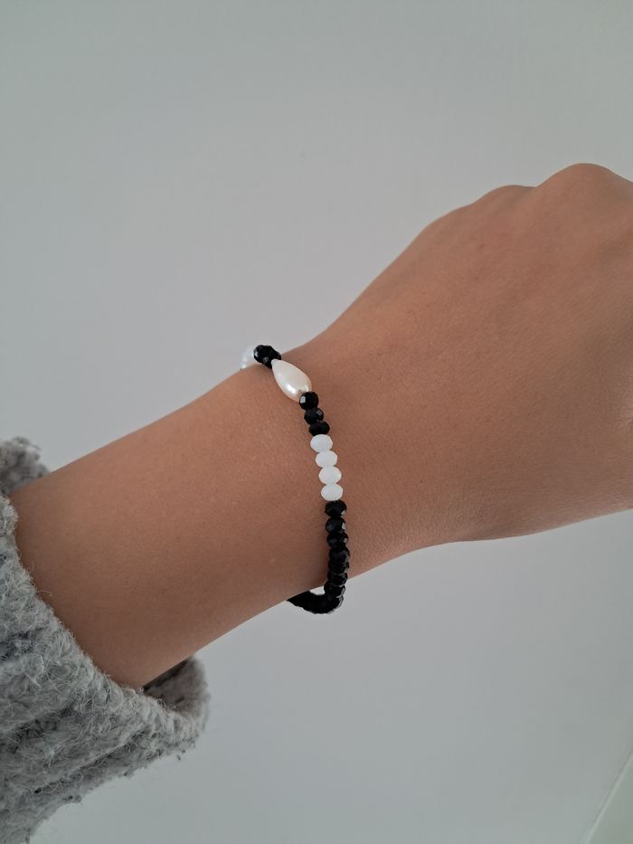 Bracelet noir et blanc - photo numéro 2