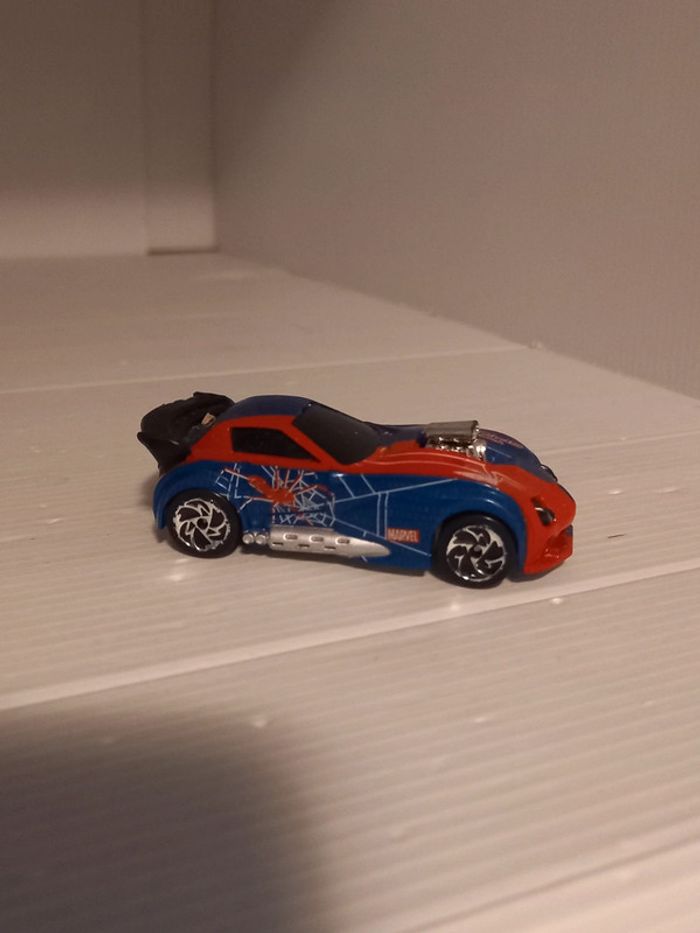 Majorette spiderman 2012 - photo numéro 3