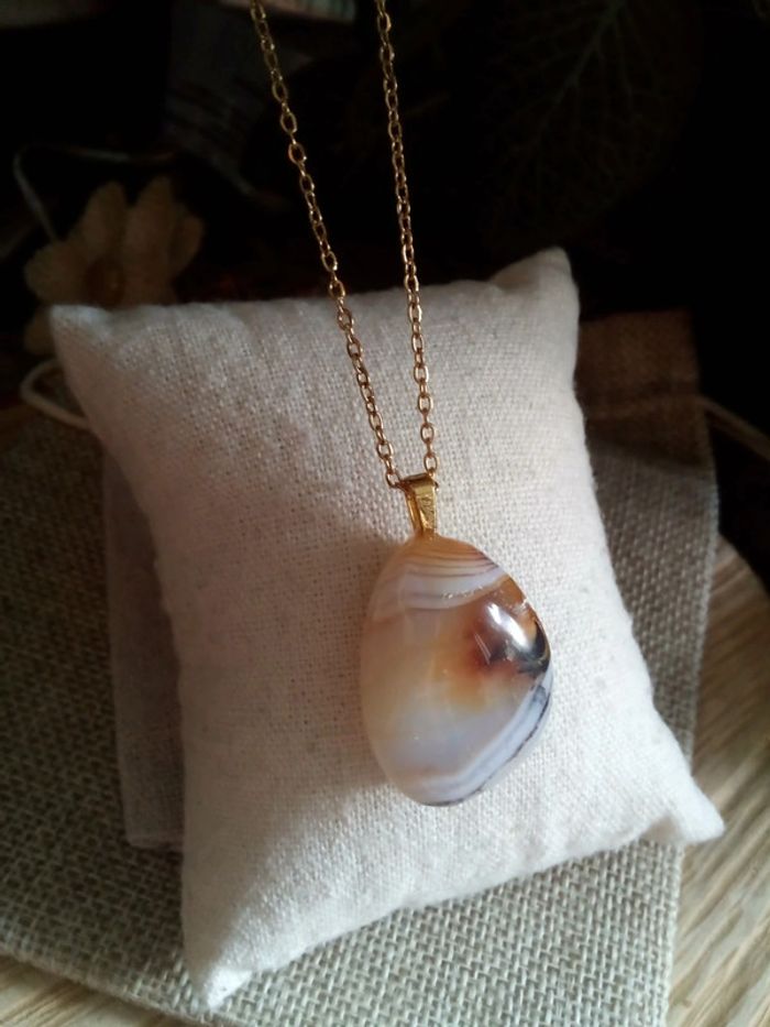 Collier pendentif en pierre d'agate Sardonyx