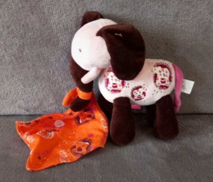 Doudou peluche éléphant avec mouchoir  Kookai