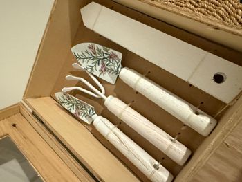 Outils de jardinage FLEURS coffret bois 