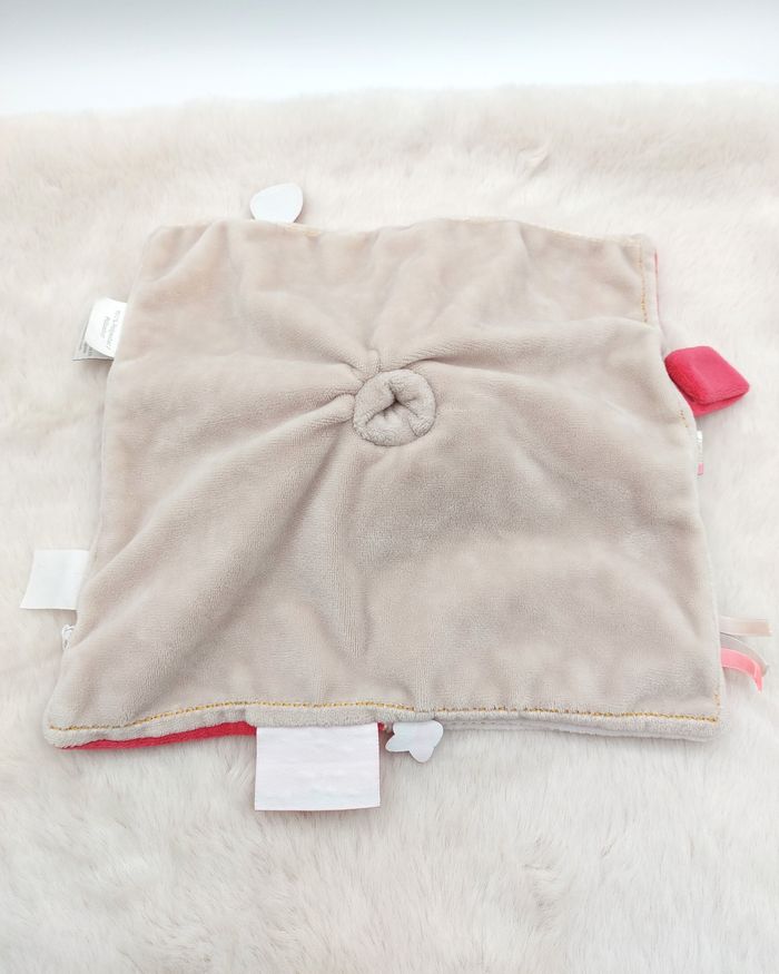 Doudou plat lapin beige rose blanc Anna et Pili NOUKIE’S création 2015 cœurs TBE - photo numéro 3