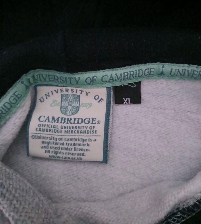 Sweat university of Cambridge
XL - photo numéro 3