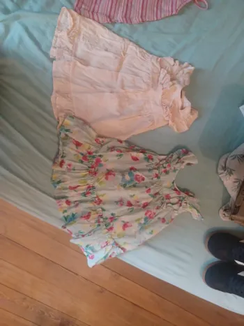 Lot 3 robes