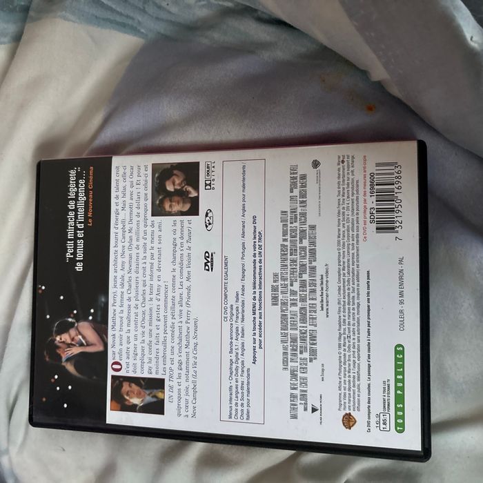 DVD un de trop - photo numéro 2