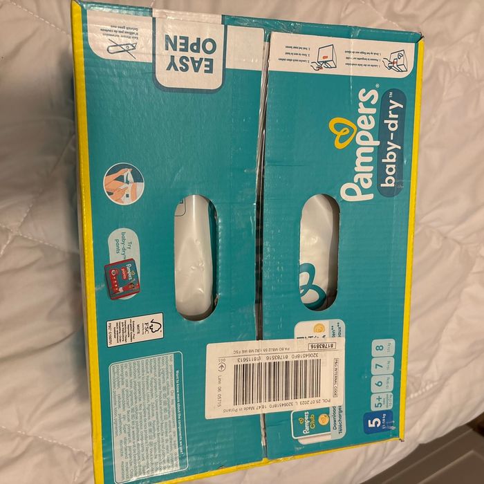 Carton couche Pampers taille 5 - photo numéro 2
