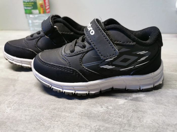 Baskets umbro - photo numéro 2